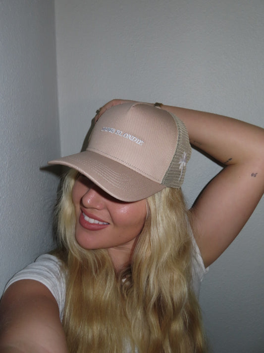 DUMB BLONDIE BEIGE